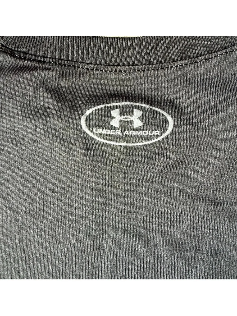 Under Armour HeatGear Boy’s S Loose Fit Long Sleeve Graphic Top Black Green